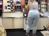 Thick ASS Blonde at 711