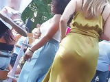 Pawg ass in dress at concert