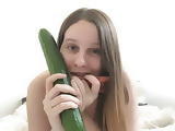 18yo TEEN FIRST TIME Cucumber BBW HUGE TIT TEENY GIRL GERMAN