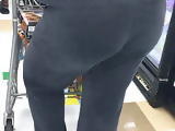 Candid Thick Ass Milf swanging ass & teasing at the counter 